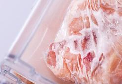 Donmuş tavuk dakikalar içinde çözülüyor! Saatlerce beklemeye gerek yok