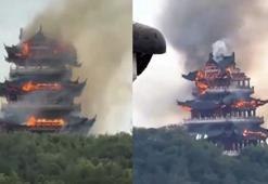 Çin'de 1500 yıllık tarihi tapınak küle döndü! Yangının nedeni ise şaşırttı