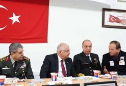 Bakan Güler'den şehit ailelerine taziye ziyareti