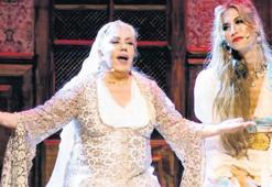 Bir telefonla kadrodan çıkarıldı