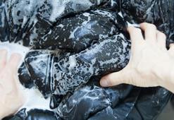 Topak topak şişme montu puf puf yapıyor! Topaklanma derdini bitiren teknik