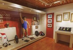 Bakan Ersoy Duyurdu: Naim’in anı evi artık müze