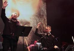 Ahmet Kaya, vefatının 25. yılında AKM'de anıldı