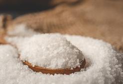 Topak topak tuzu çözen gıda! 1 avuç bütün nemi emiyor