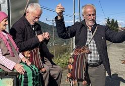 Son temsilci! 64 yıldır kirmenle çorap örüyor: ‘2 bin liradan satıyorum’