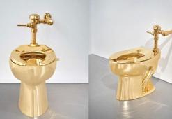 ABD'de 18 ayar altın tuvalet 12.1 milyon dolara satıldı