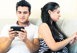 İlişki düşmanı ‘Phubbing’