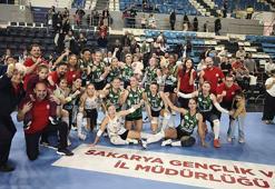 Sakarya Voleybol'un bileği bükülmüyor! Hedef Sultanlar Ligi