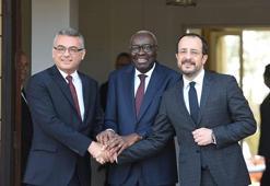 KKTC Cumhurbaşkanı Erhürman ile GKRY lideri Hristodulidis ilk kez bir araya geldi!