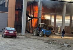Bursa'da palet fabrikasında yangın! 1 kişi yaralandı