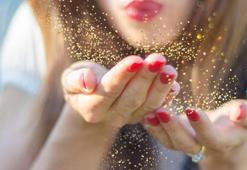 Kıyafetteki sim kabusu bitiyor! Tek tek ayıklamaya son veren pratik yöntem