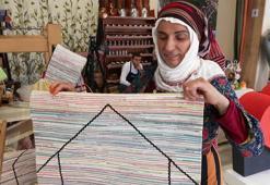 Rizeli kadın dokumacı poşetleri sanata dönüştürüyor! 'Başka dünyamız yok'