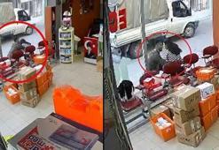 Eczane önünde dehşet! Hava almak için dışarı çıkan genç kıza saldırıp kıyafetlerini çıkarmaya çalıştı