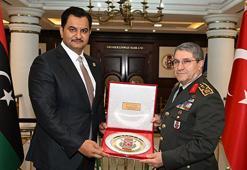 Genelkurmay Başkanı Orgeneral Bayraktaroğlu, Libya Ordusu Genel Komutan Yardımcısı Orgeneral Hafter ile görüştü