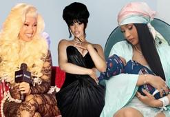 Cardi B dördüncü kez anne oldu! İşte minik bebeğiyle yeni kareleri