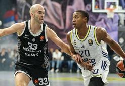 Partizan - Fenerbahçe Beko maçındaki ırkçı pankarta tepki! 'Şikayete rağmen izin verdiler'