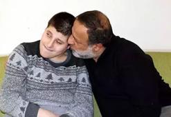 Zihinsel ve bedensel engelli oğluna 8 yıldır hem anne hem baba