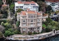 İstanbul Boğazı’nın en ihtişamlı binası satışa çıkarıldı