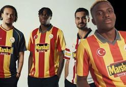 Galatasaray kasayı doldurdu! 3 günde 90 bin retro forma satışı