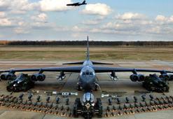 Karayipler'de nefesler tutuldu! ABD'nin dev bombardıman uçağı Venezuela semalarında: Askerler talimat bekliyor