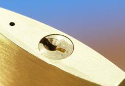 Asma kilitteki küçük delik ne işe yarıyor? Kimse bilmiyor ama bir işlevi var