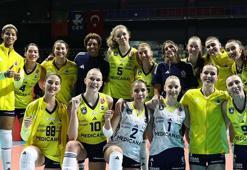 Şampiyonlar Ligi'nde Fenerbahçe, Benfica'yı set vermeden geçti