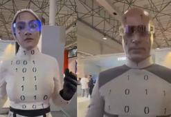 Teknoloji fuarında büyük skandal! Robotlar insan çıktı, gerçeği tek bir detay ele verdi