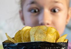 Çocuklarda aşırı abur cubur tüketimi nasıl önlenir?