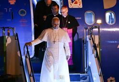 Türkiye ziyareti süren Papa 14. Leo İstanbul’a geldi