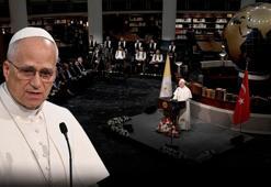 Papa, dünyanın en büyük üçüncü kütüphanesinde konuştu