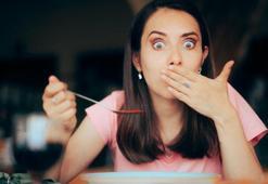 Hıçkırık nasıl geçer? Saniyeler içinde durduran tüyo! 1 çay kaşığı tüketin