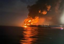 Karadeniz'de yangın çıkan "KAIROS" gemisinden kurtarılan 25 personel limana getirildi