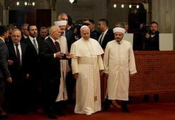 Papa'nın Türkiye temasları sürüyor! 14. Leo'nun ilk durağı Sultanahmet Camisi oldu