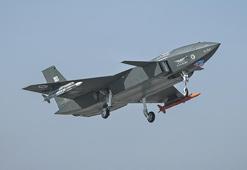 KIZILELMA'nın tarihi başarısı dünyada yankılandı! 'Başkaları hayal kurarken Türkiye gerçekleştirdi, havadan havaya ölüm zinciri'