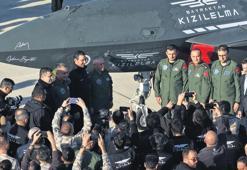 Dünya Havacılık tarihinde ilk! KIZILELMA uçtu MURAD gördü GÖKDOĞAN vurdu