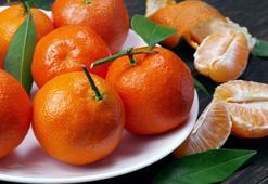 Ekşi mandalinayı 15 dakikada bal gibi yapan taktik! İçinde bekletince tadı değişiyor