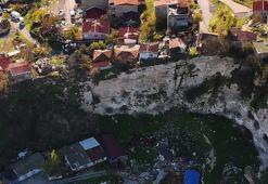 İstanbul'un uçurum mahallesi'nde şaşırtan hayat: Altı kaya, depreme dayanıklı