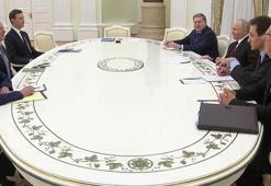 Putin, Trump'ın danışmanı ve damadı ile bir araya geldi