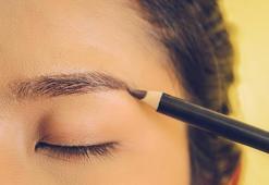 Kaşları gürleştirip kirpikleri uzatıyor! 3 malzemeyle gelen güzellik
