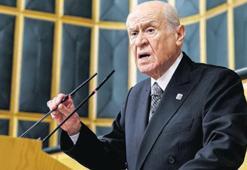 MHP lideri Bahçeli: Suça karışmayanlar ailesiyle kucaklaşmalı