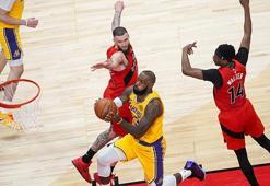 NBA'de LeBron James'in 1297 maçlık tarihi serisi sona erdi!