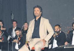 Yeni Cabaret İzmir’de unutulmaz Mahsun gecesi