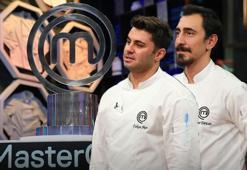 MASTERCHEF ŞAMPİYONU BELLİ OLDU! MasterChef Türkiye'de büyük finali kim kazandı? MasterChef 2025 şampiyonu Sezer mi, Özkan mı?