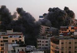 İsrail'den Gazze'ye yoğun saldırı! Binaları patlayıcılarla yıktılar