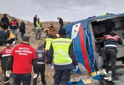 Sivas Zara'da feci kaza! Cezaevi nakil aracı devrildi; 9 yaralı