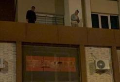 Arkadaşlarını darbeden 2 kişi evden çıkamadı, çarşafla 3. kattan çıkmaya çalıştı