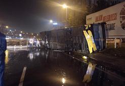 Çekmeköy'de otobüs kontrolden çıktı, yan yattı