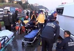 Maltepe'de servis minibüsü devrildi! Çok sayıda yaralı var