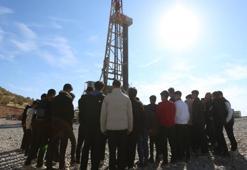 Silopi&#x27;deki Dader-1 sondaj sahası lise öğrencilerini ağırladı