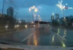 Maltepe’de minibüsün devrildiği anlar kamerada